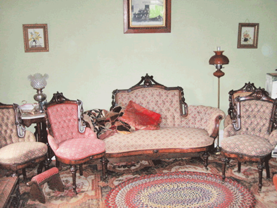 parlor1 — Parlor set - any ideas of who made it?