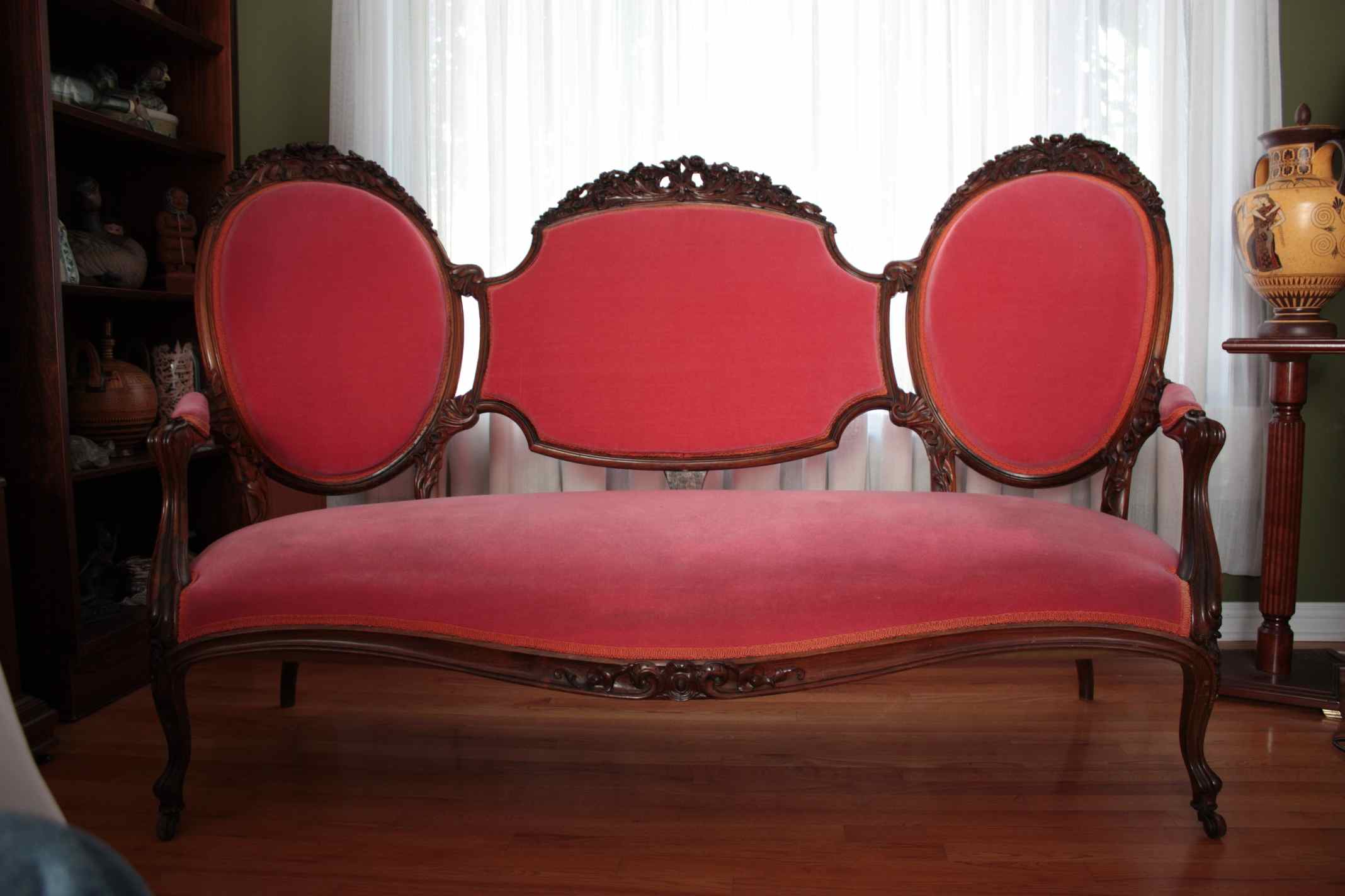 antique sofa — Can you help me identify this sofa?