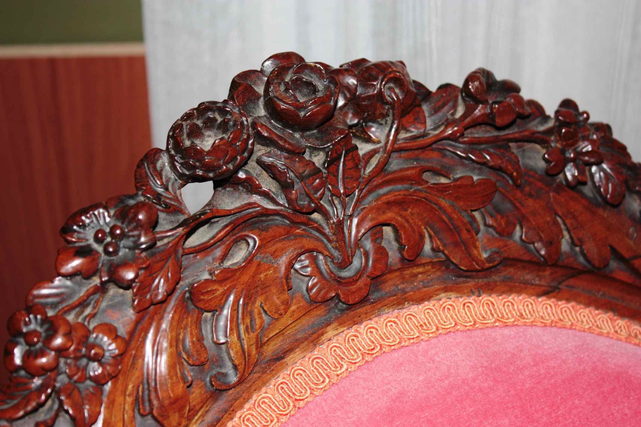 sofa detail — Can you help me identify this sofa?