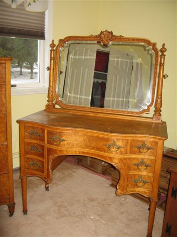 Honer   Antique Furniture 005 — What is it Worth - JUST ADDED PHOTOS
