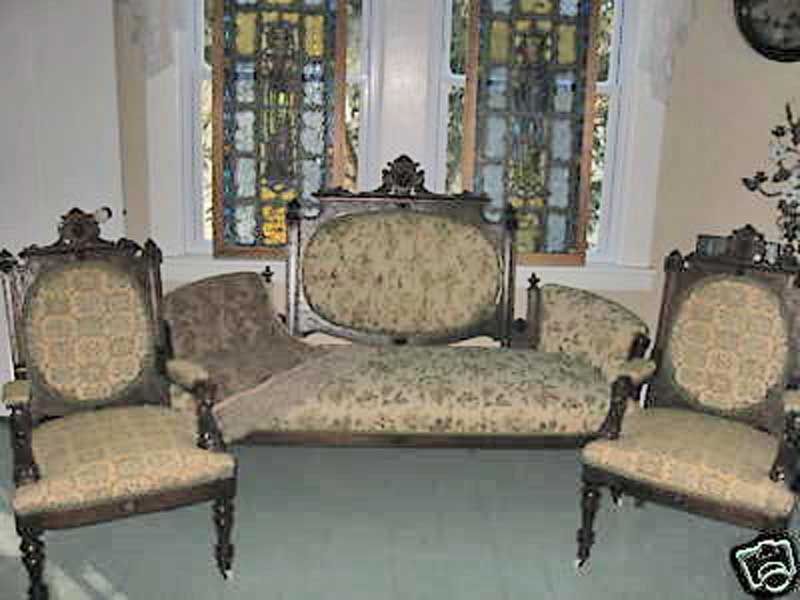 JWHamburger Prince of Wales — J.W. Hamburger 3 Pc Parlor Set