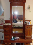Dresser 2 — Need help to identify