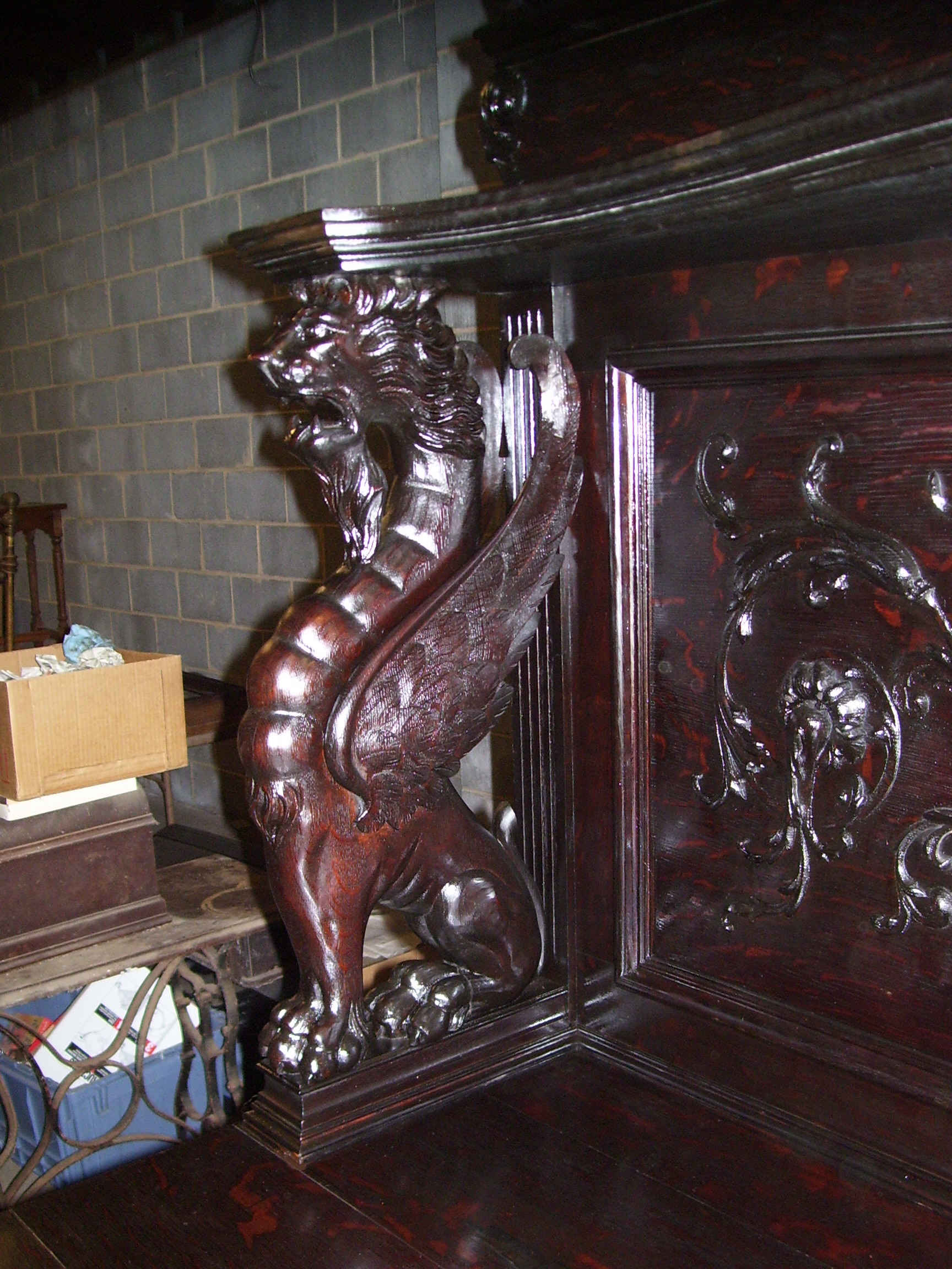 100 4614 — Is this sideboard Horner? 