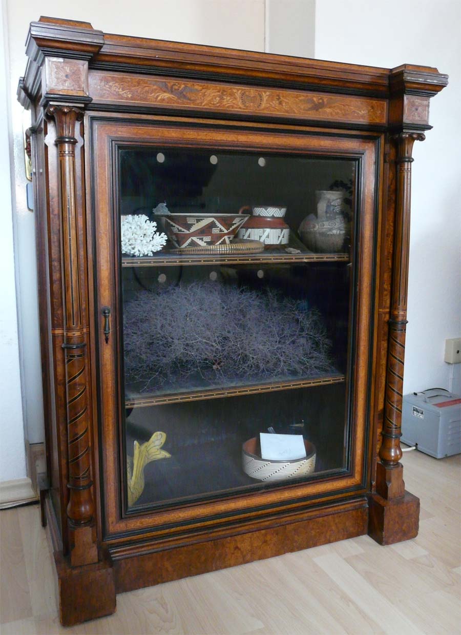 AEC 1 — Origin of a cabinet
