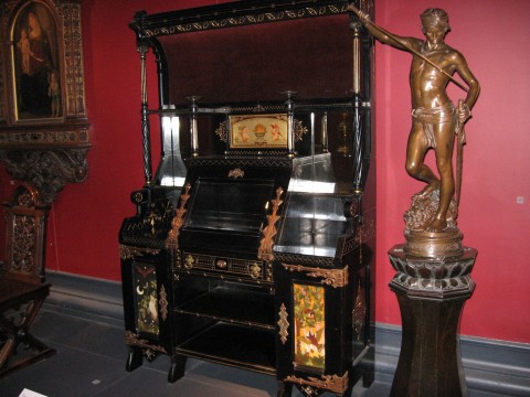 K&C2 — Pics from the Victoria & Albert Museum