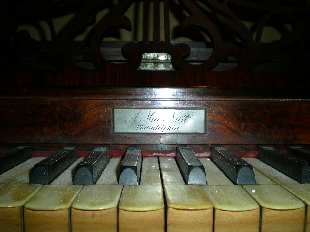 melodian 001 — Rosewood Transitional Gothic / Rococo Melodeon 