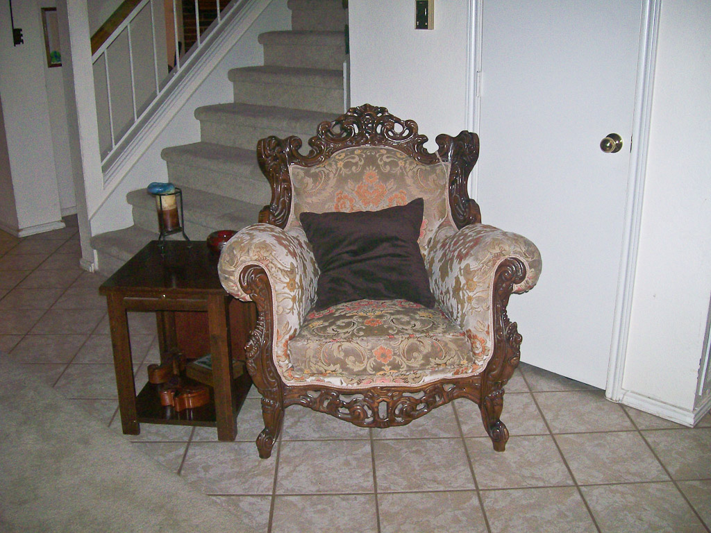 chair 3 — Couch/chair set