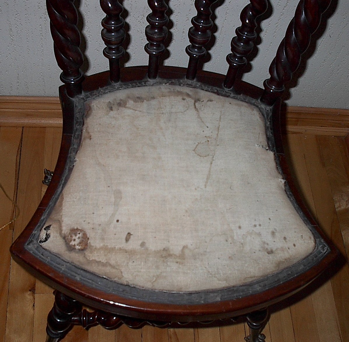 Chair seat 001 — Is this a Merklen? 