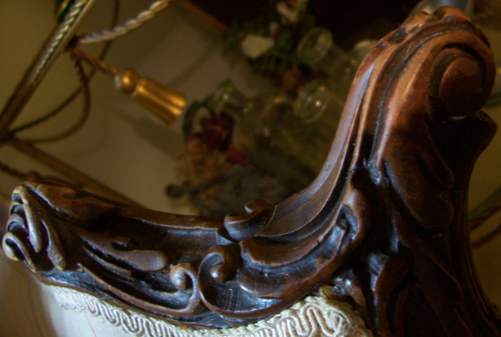 100 1778 small — Was this sofa made in 1920? New closeup photos