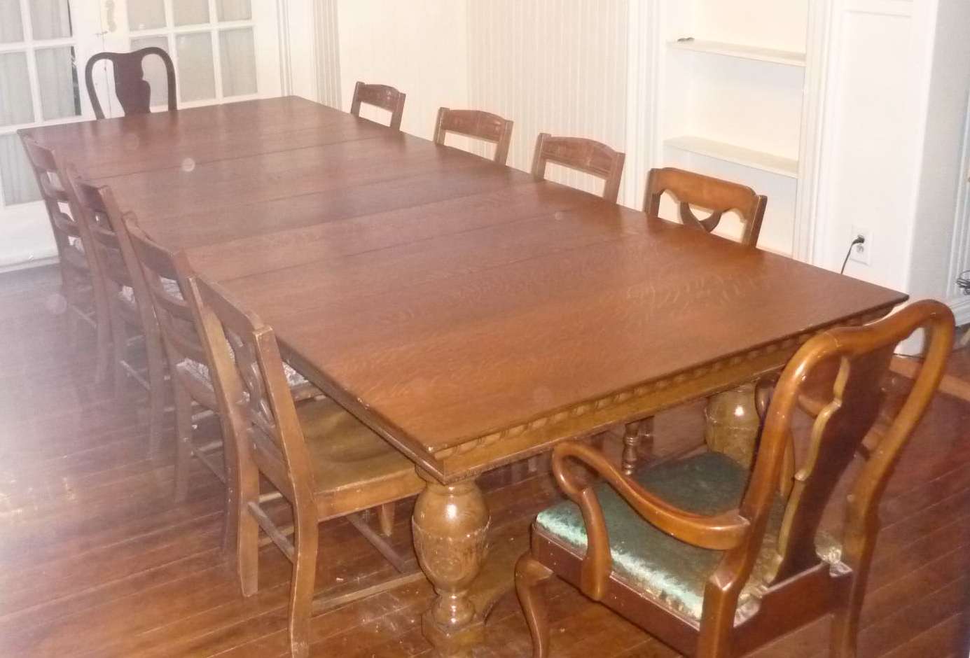 tab1 — Antique American Oak 48 inch Dining Table with 6 Leaves Gloversville NY $1500 