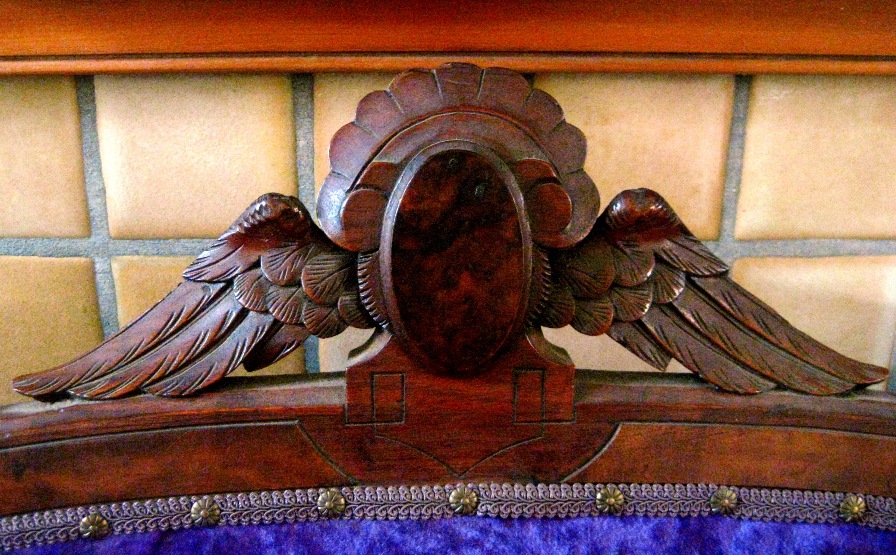 POST Crown — Information needed on my Special Find (1800s Couch)