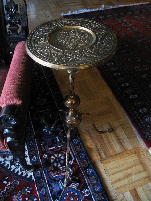 Aesthetic table 005SMALL — Aesthetic brass plant stand