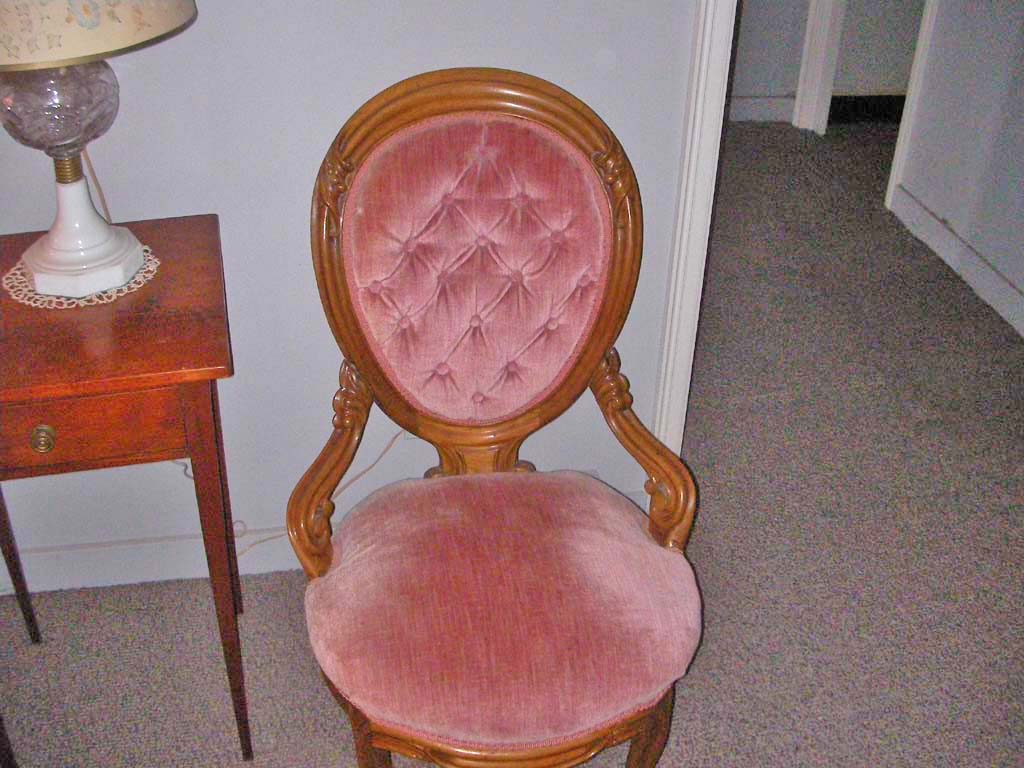 vic chair 2sml — help?