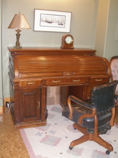 JACKSON DESK3 — Who made this Victorian Desk?