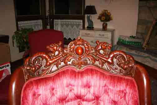 Attachment from “Do you know the mfgr of our 5 pc Parlor Set”