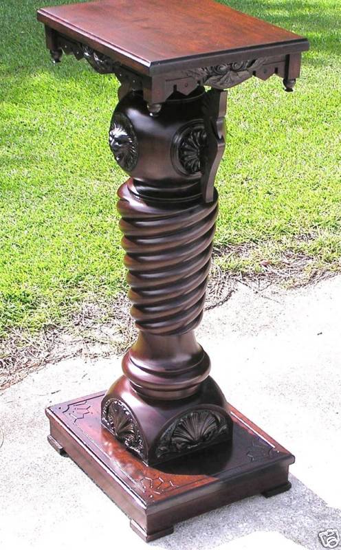 Twisted Pedestal  5 — Can someone help me date this pedestal?