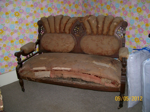 sofa 1 (480x360) — Hello and Help Identify