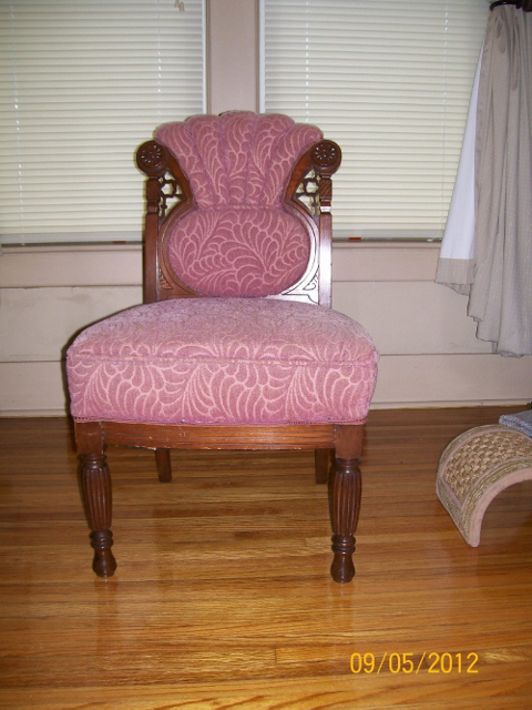 chair 2 (480x640) — Hello and Help Identify